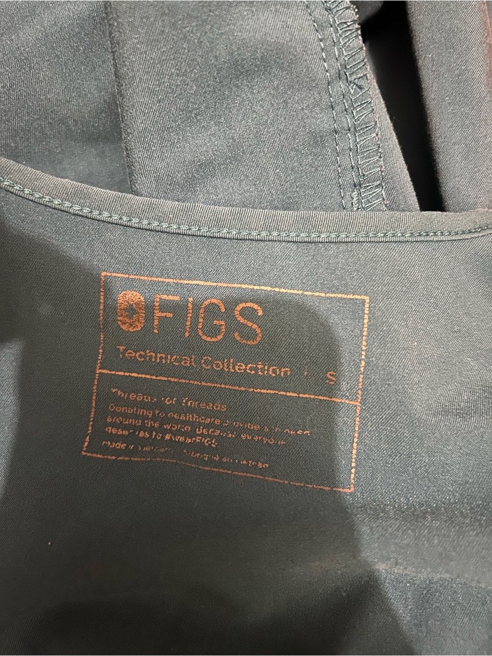 Figs scrubs - BUNDLE - Picture 2 of 8